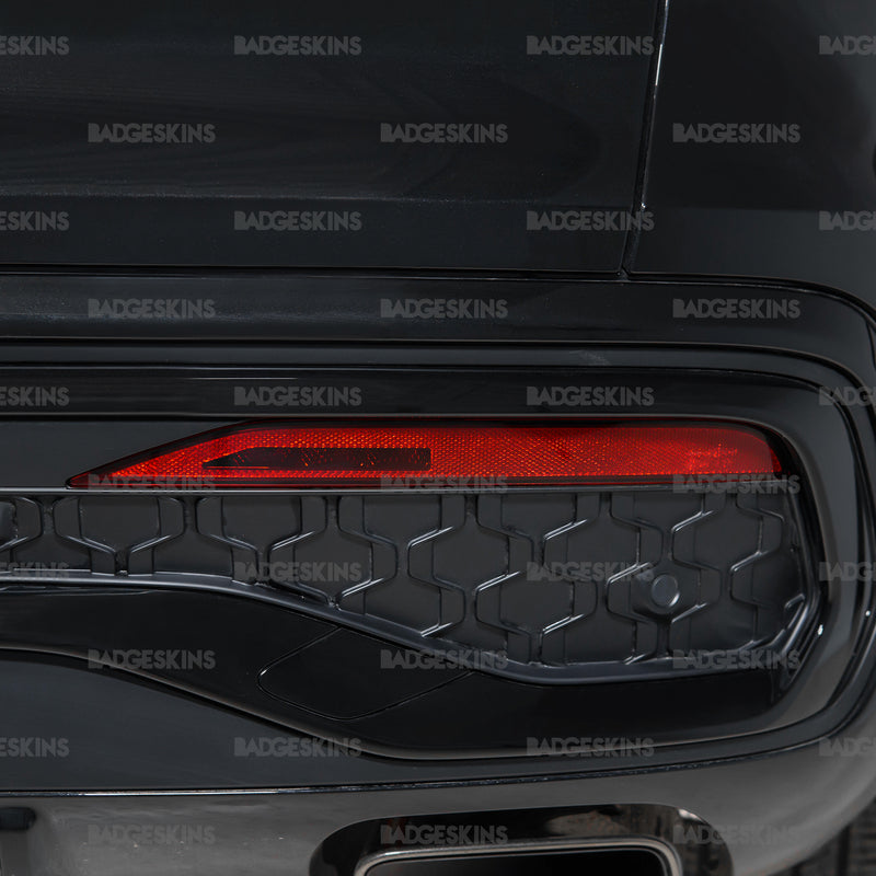 Load image into Gallery viewer, Audi - B10 - Q5/SQ5 - Rear Bumper Reflector Tint