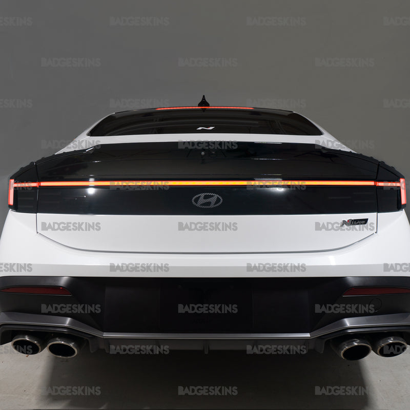 Load image into Gallery viewer, Hyundai - 8G FL - Sonata - Hatch Taillight Clear Lens Black Out Kit