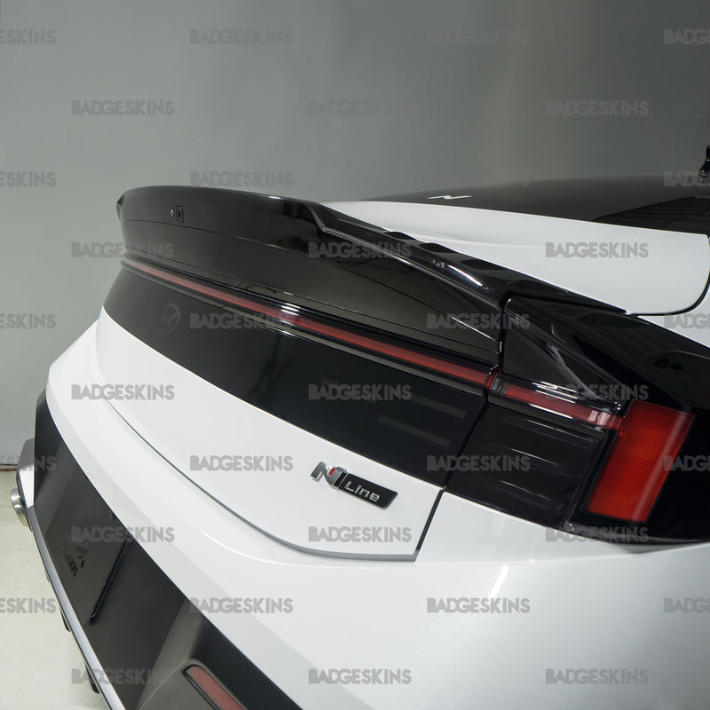 Load image into Gallery viewer, Hyundai - 8G FL - Sonata - Hatch Taillight Clear Lens Black Out Kit