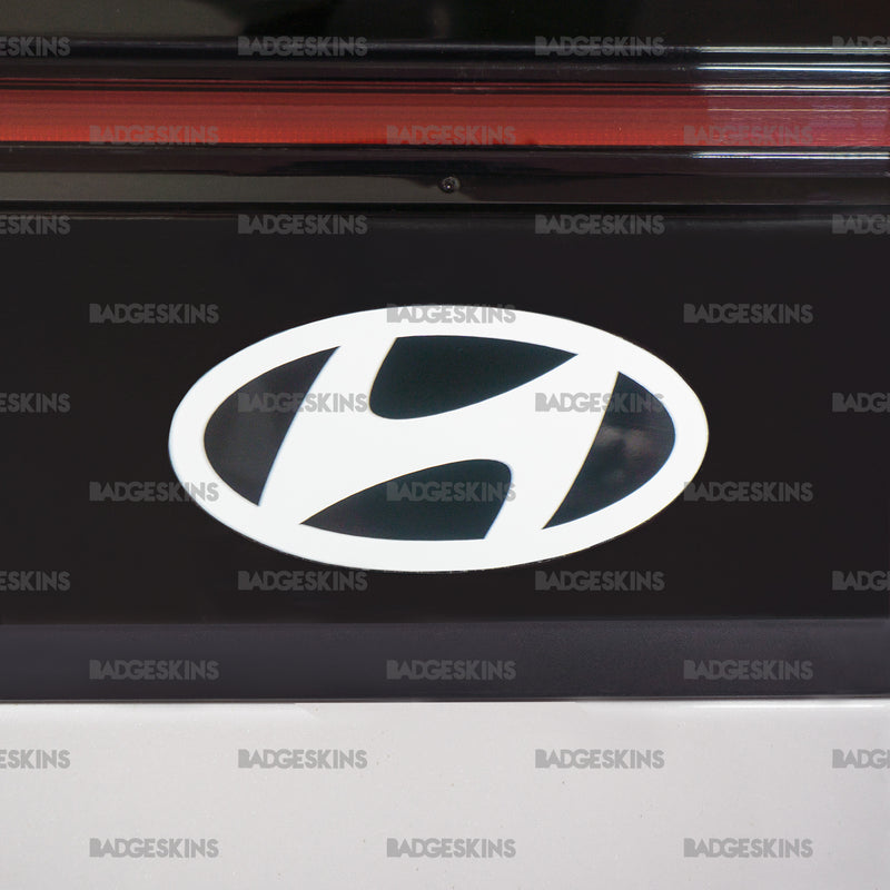 Load image into Gallery viewer, Hyundai - 8G FL - Sonata - Hatch Taillight Clear Lens Black Out Kit