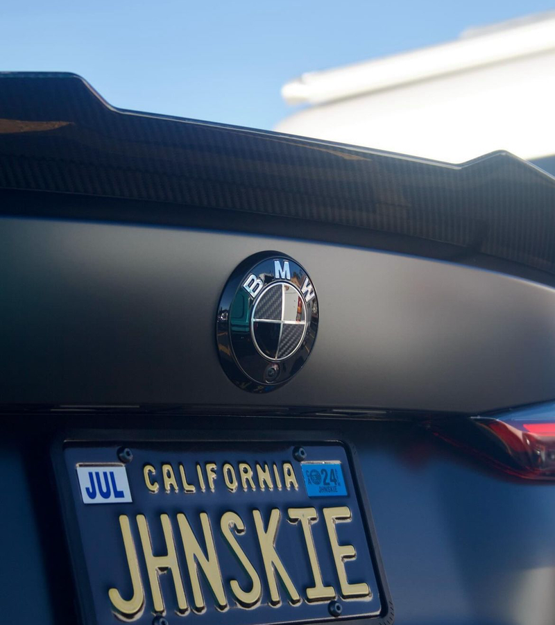Load image into Gallery viewer, BMW - BMW Front Emblem Accent G82 M4
