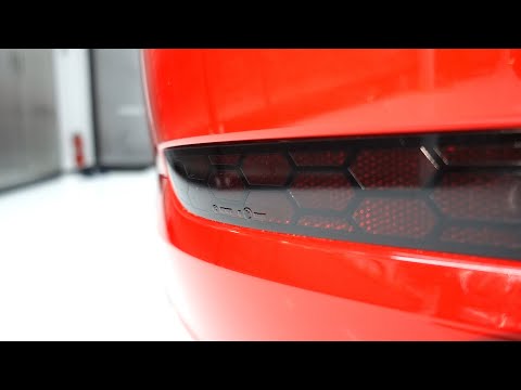 Load and play video in Gallery viewer, Toyota - MK5 - Supra - Rear Bumper Reflector Tint