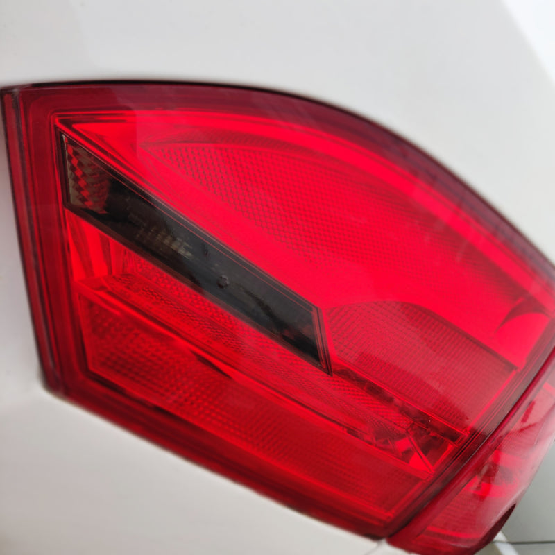 Load image into Gallery viewer, VW - MK6/6.5 - Jetta - Taillight Clear Lens Tint