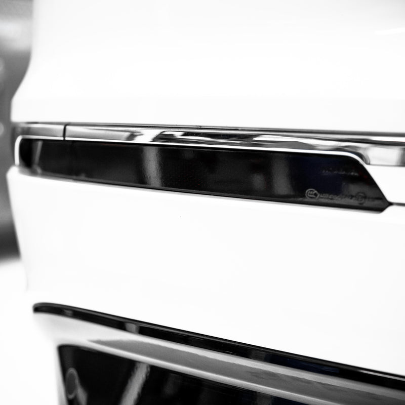 Load image into Gallery viewer, VW - MK2/2.5 - Tiguan - Rear Bumper Reflector Tint
