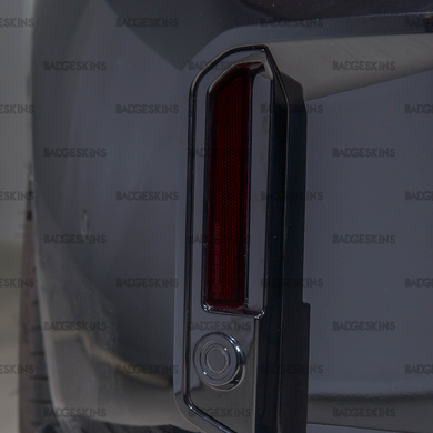 BMW - G87 - M2 - Rear Bumper Reflector Tint