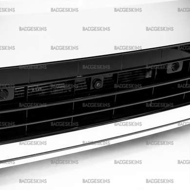 VW - MK2 - Tiguan - R-Line Front Bumper Lower Chrome Delete