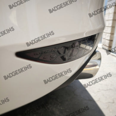 VW - MK7 - Golf - Rear Bumper Reflector Tint