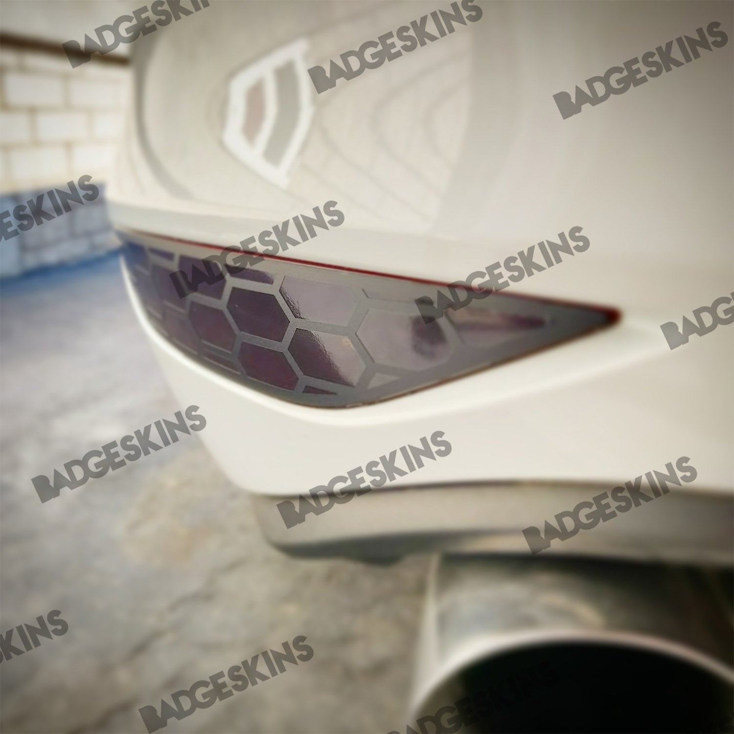 VW - MK7.5 - Golf - Rear Bumper Reflector Tint – Badgeskins