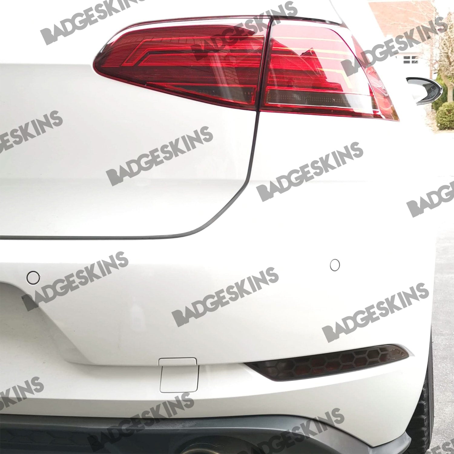 VW - MK7.5 - Golf - Rear Bumper Reflector Tint – Badgeskins