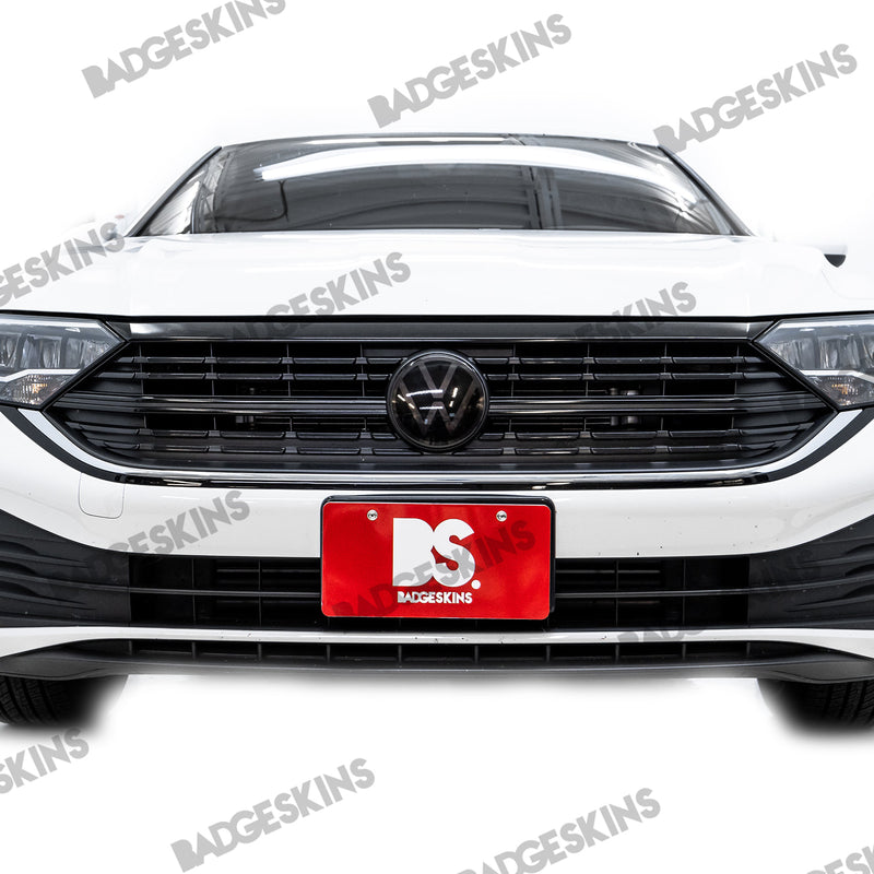Load image into Gallery viewer, VW - MK7.5 - Jetta - Comfortline Front Grille Lower Chrome Delete

