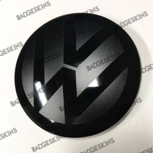 Veredeltes Golf 7 Facelift Front Emblem Schwarz VW Zeichen Vorne