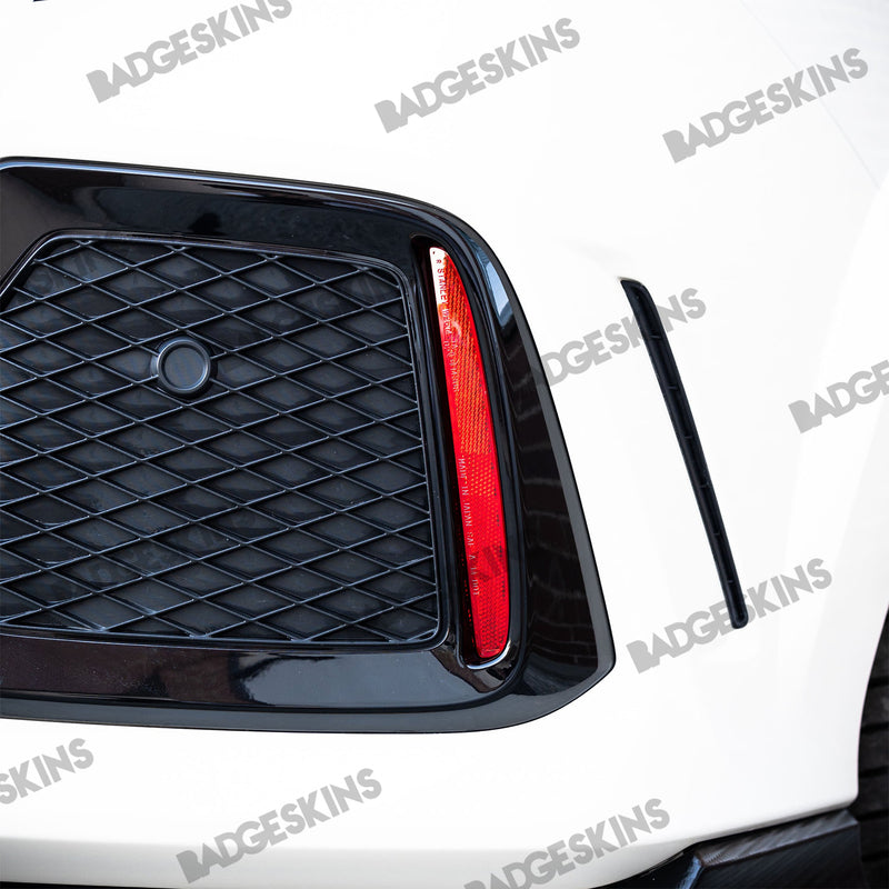Load image into Gallery viewer, Honda - 10th Gen - Civic - Rear Bumper Reflector Overlay (Long)
